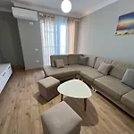 Armando * Golem (Tirana)