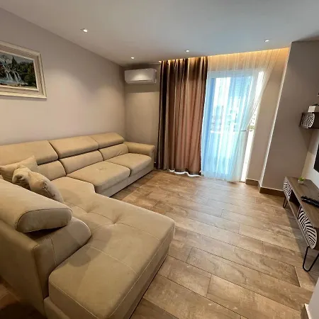 Apartment Armando *