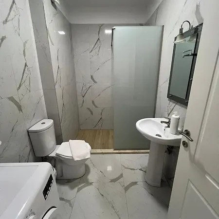 Armando * Golem (Tirana)