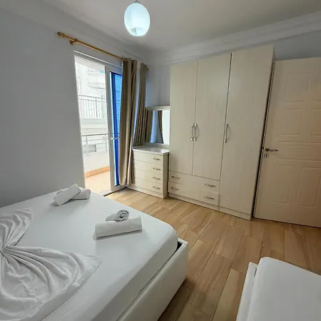 Armando Apartamento Golem (Tirana)